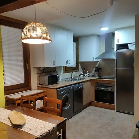 Casa Pilar Situada En La Capital Del Somontano * Barbastro