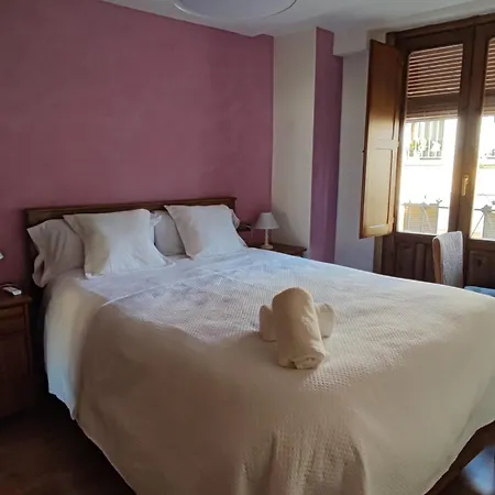 Apartamento Casa Pilar Situada En La Capital Del Somontano *