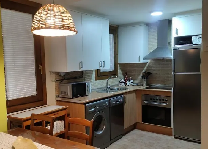 Casa Pilar Situada En La Capital Del Somontano * Barbastro