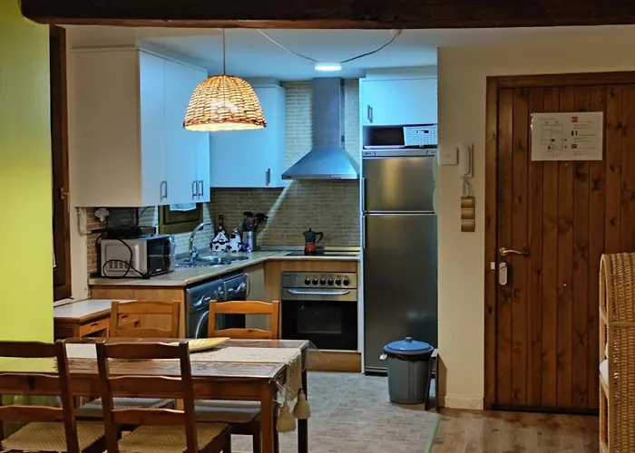 Casa Pilar Situada En La Capital Del Somontano *